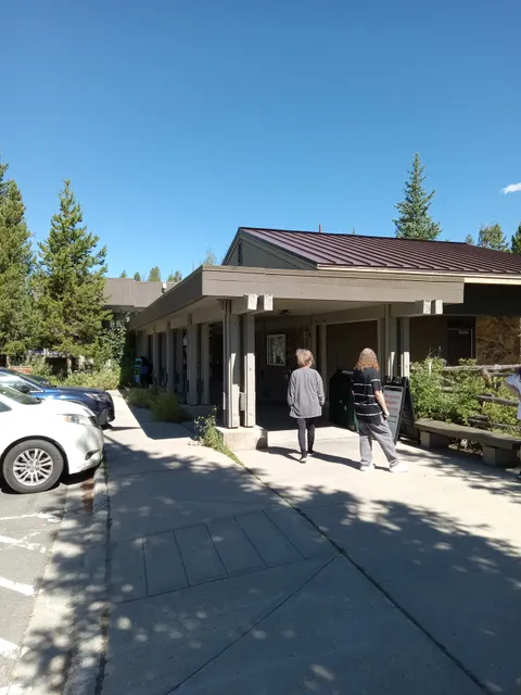 Kawuneeche Visitor Center