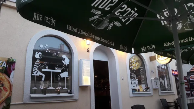 Gusto Bistro Cafe & Bar