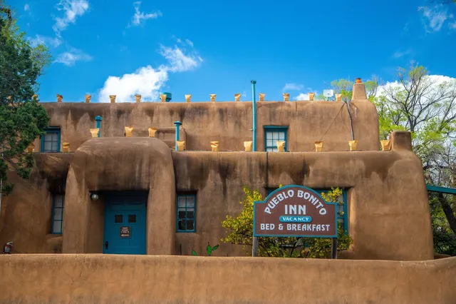 Pueblo Bonito Inn