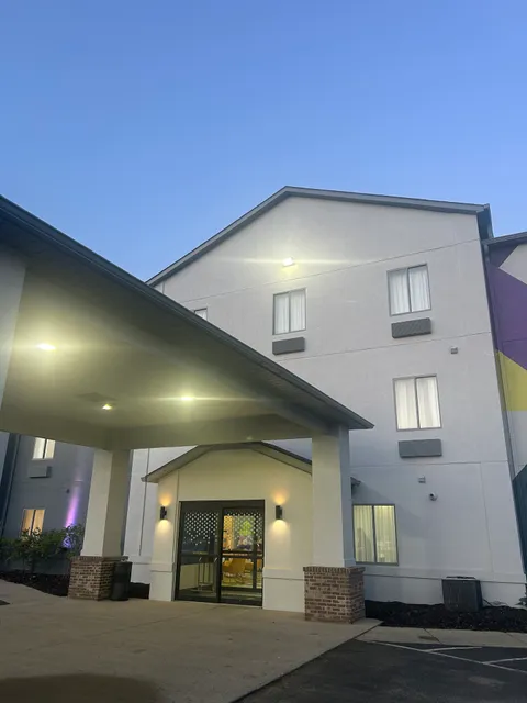 Spark by Hilton Indianapolis Northeast Fishers