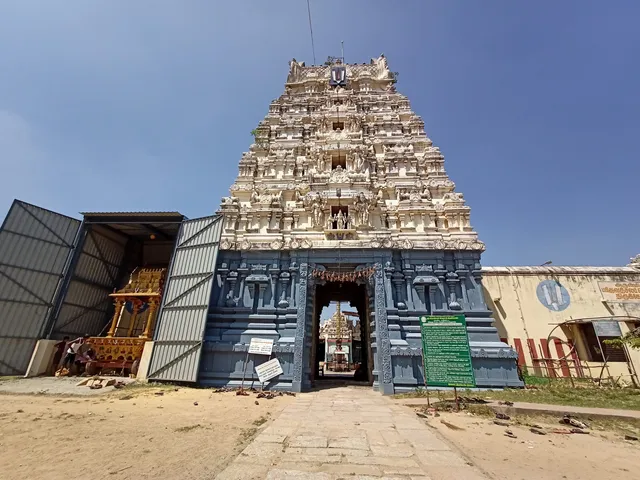 Arulmigu Ennai Petra Thayaar samedha Bhaktavatsala Perumal Temple