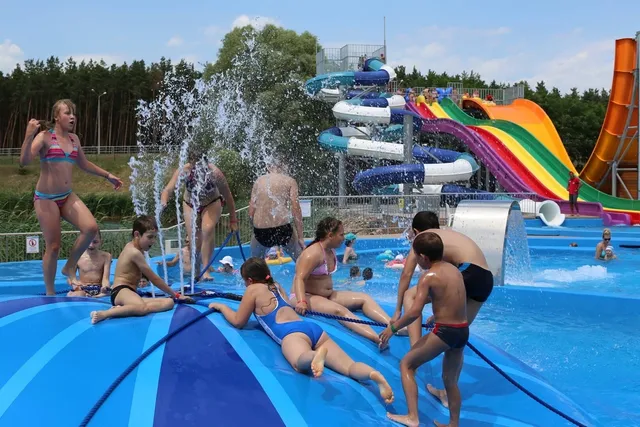 Sezonnyy Akvapark I Plyazh "Lazurnyy"