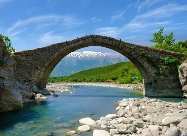 Kadiut Bridge, Bënjë, Përmet