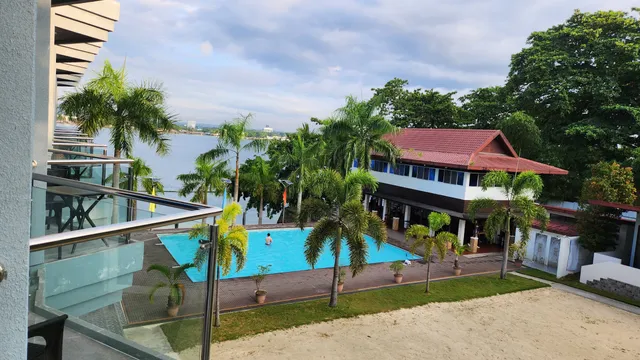 Sunrise View Beach Resort