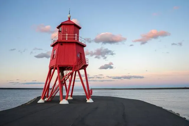 Herd Groyne Lighthouse