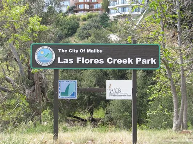 Las Flores Creek Park