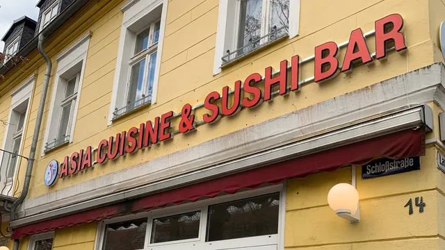 Asian cuisine & sushi bar