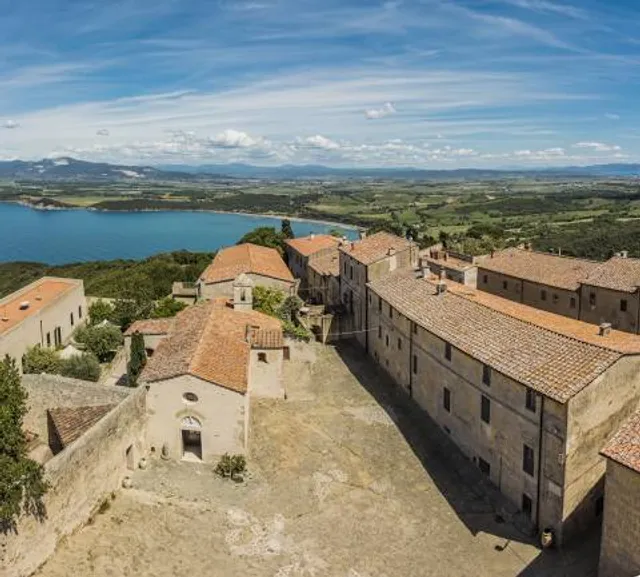 Torre Medievale e Rocca degli Appiani