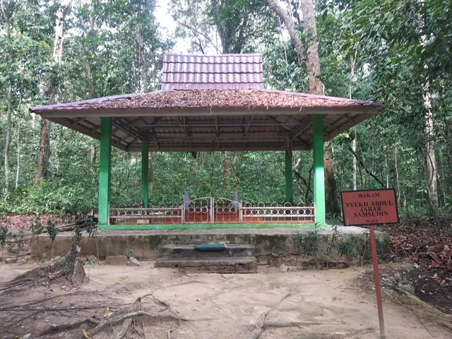 Situs Makam Raja Balok
