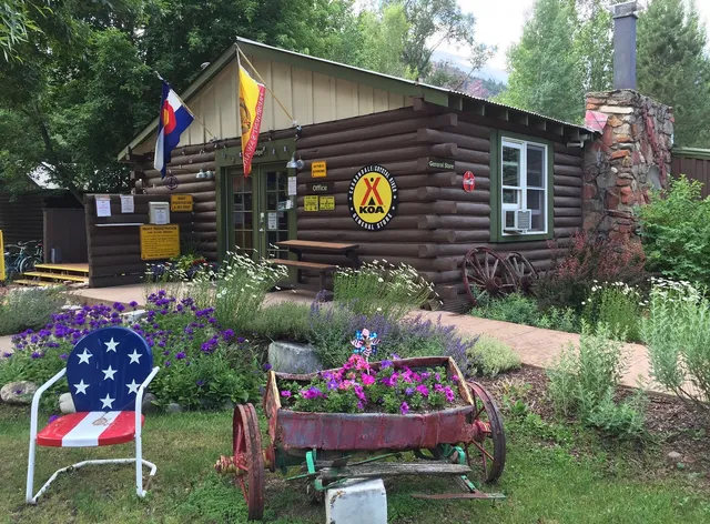 Carbondale / Crystal River KOA Holiday