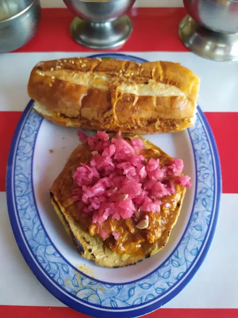 Cochinita Pibíl Mama Mago