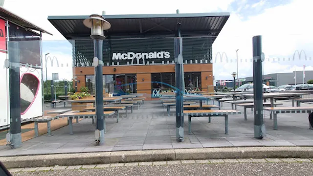 McDonald's Nijverdal/ Hellendoorn