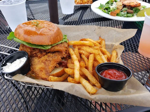 Coconut Joe’s Bar & Grill