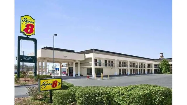 Super 8 by Wyndham Oxford