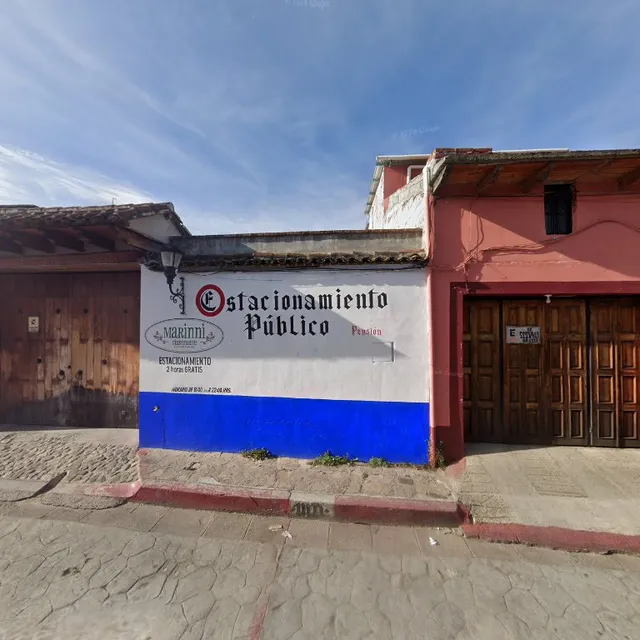 C. María Adelina Flores 25