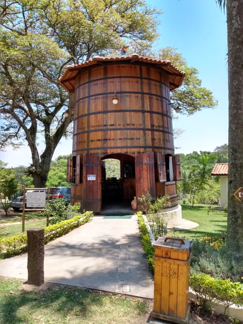 Adega e Vinícola Santa Cecília