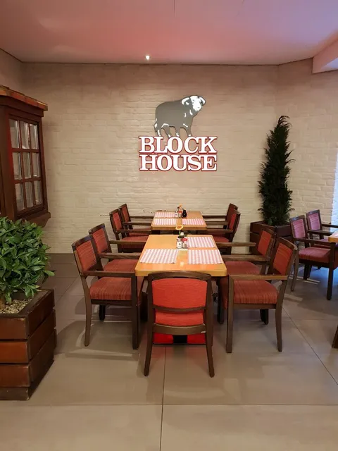 BLOCK HOUSE