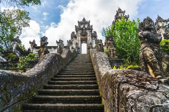 Pura dukuh sakti gamongan Gunung Lempuyang