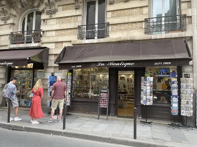 Tax Free La Boutique