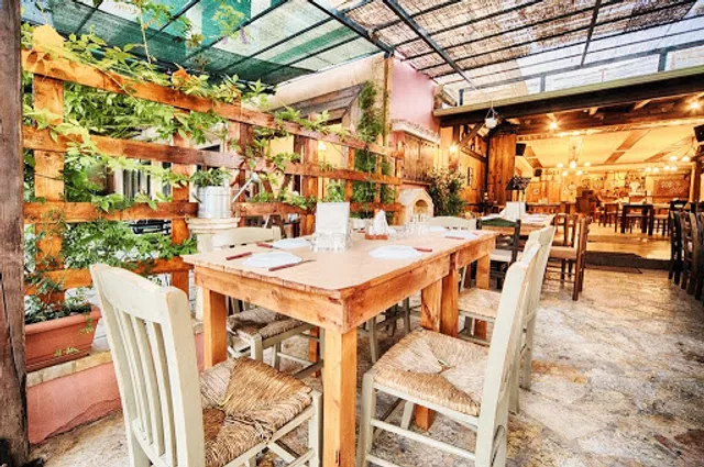 ΛΑΔΟΚΟΛΛΑ Παραδοσιακή Ψησταριά