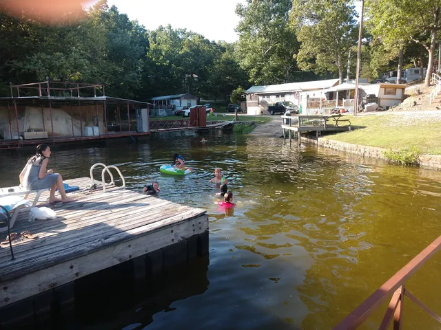 Bass Cove Lodge and RV Park