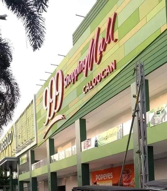 Popeyes - 999 Shopping Mall Caloocan