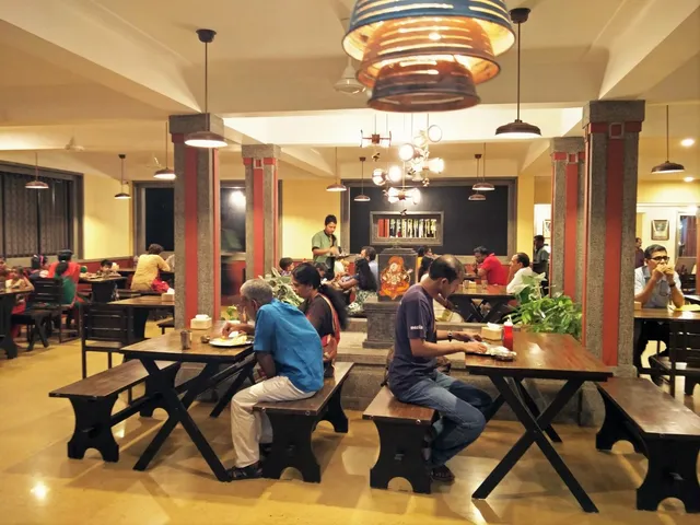 Gokul Oottupura Vegetarian