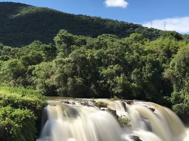 Cachoeira Véu da Noiva