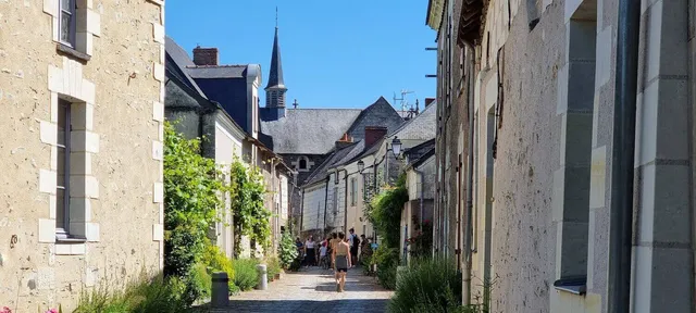 La Douceur Angevine - Visites Guidées à Béhuard