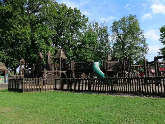 Lake Lansing Park South