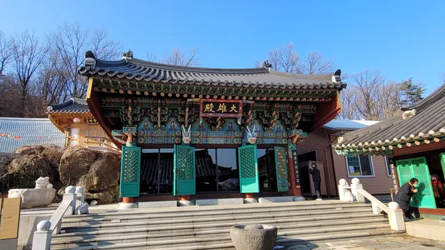 Hoguk Jijang Sa Temple