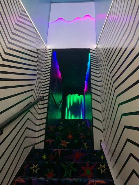 Lost Planet's - Mirror Maze