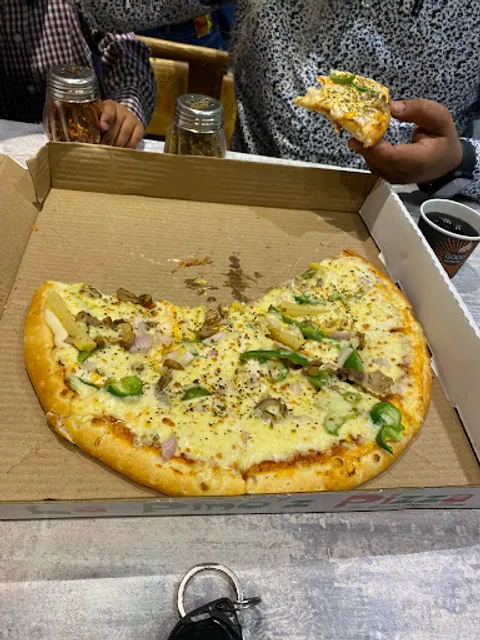 La Pino'z Pizza - Model Town Ludhiana