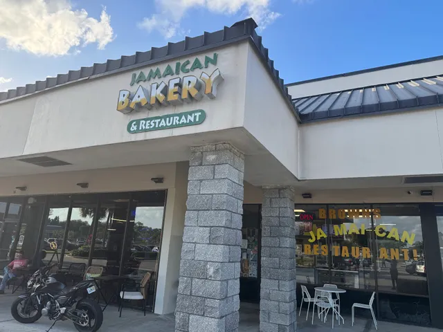 Island Thingz Caribbean Restaurant & Bakery