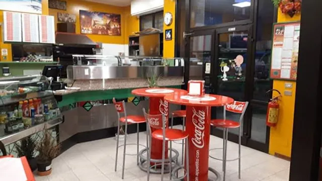 Pizzeria Charlie Brown 2