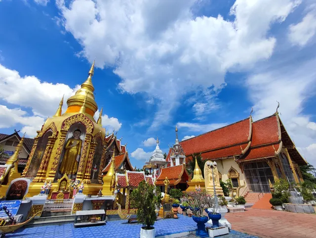 Wat Phra Khong Ruesi