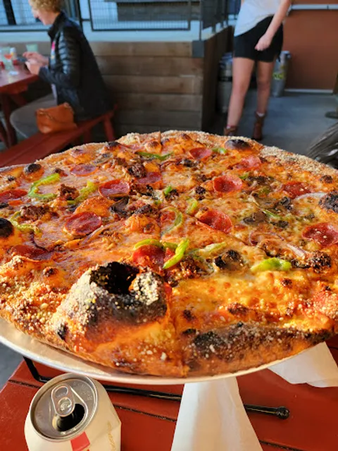 LLoyd's Restaurant & Lounge