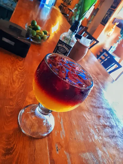 Aqui estoy cafe y bar