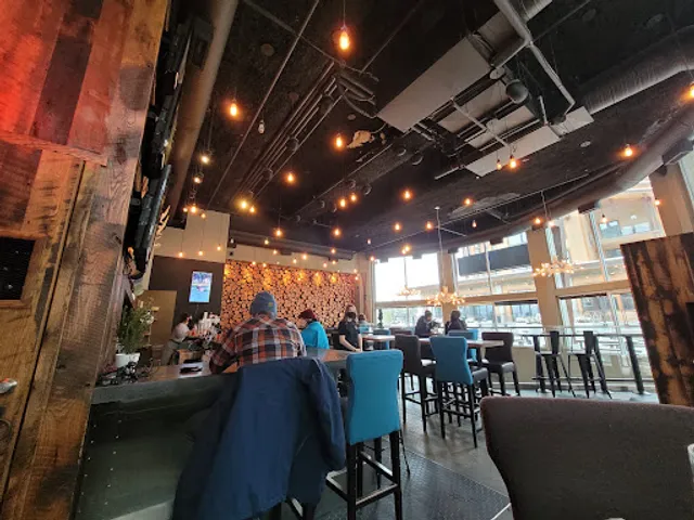 Mackenzie Common Tavern & Food Truck