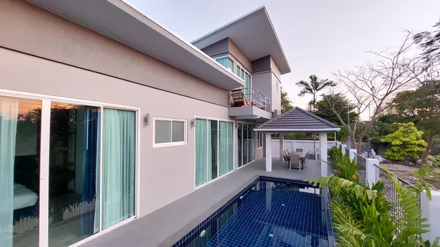 Green Lung Pool Villas