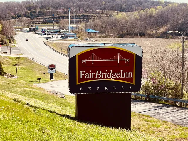 FairBridge Inn Express Mount Vernon Renfro Valley