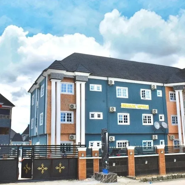 Ermakel Hotel & Night Club.