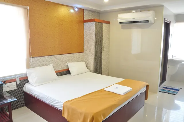 SSR HOTEL SRIKALAHASTI