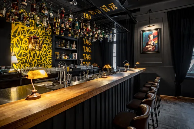 TAG | cocktail bar