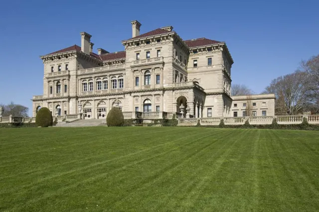 Hamilton Village Inn