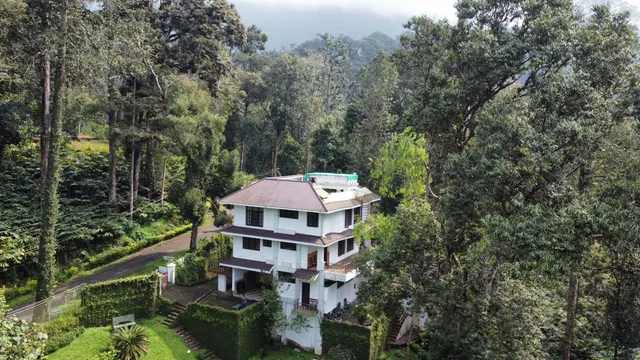 T Cherry Villa Munnar