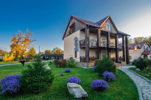 Kotedzh-Park "Slavna"