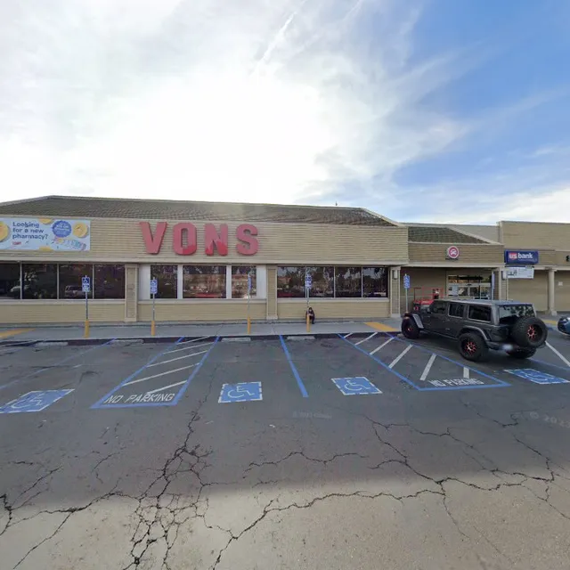 Campus Plaza Shopping Center