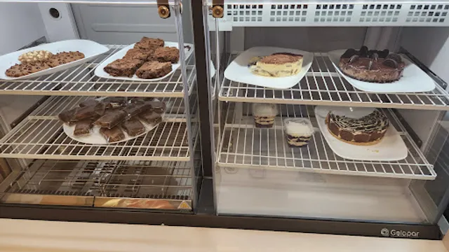 LA CREME Gelateria Cafeteria