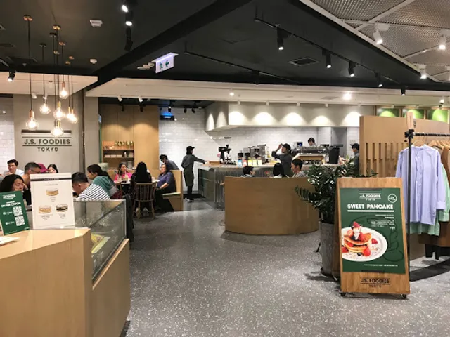 J.S. FOODIES (Festival Walk)